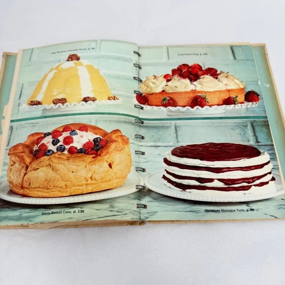 Betty Crocker Guide to Easy Entertaining 1959 1st‎ Edition 1st Printing Cookbook
